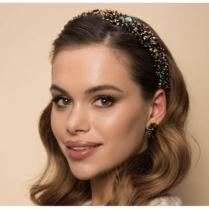 Rady stylistów dotyczące noszenia opasek do włosów