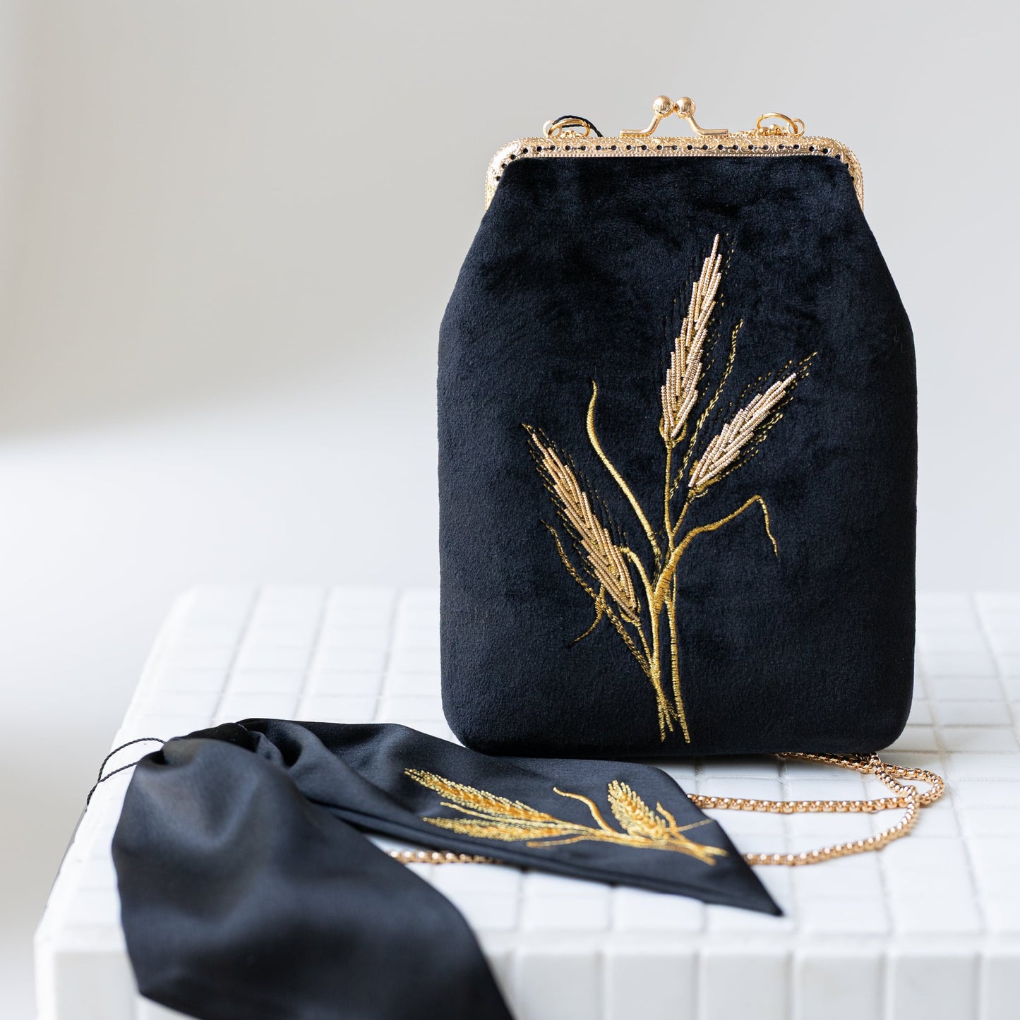 Zestaw Venezia Ceres Noir Gold - Torebka i Krawatka